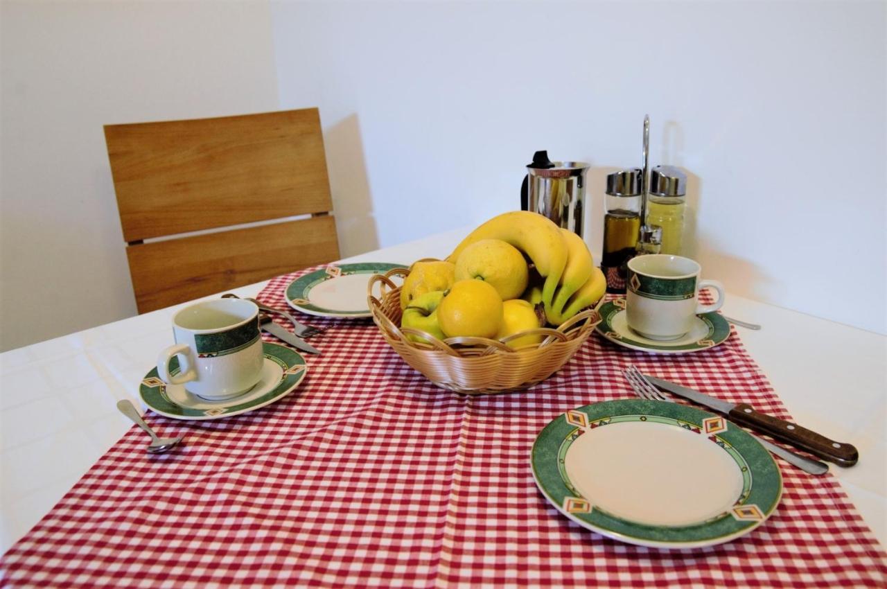 Amaryllis Residence, Apartment Diana & Deluxe Rooms With Shared Kitchen Veli Lošinj Exteriör bild