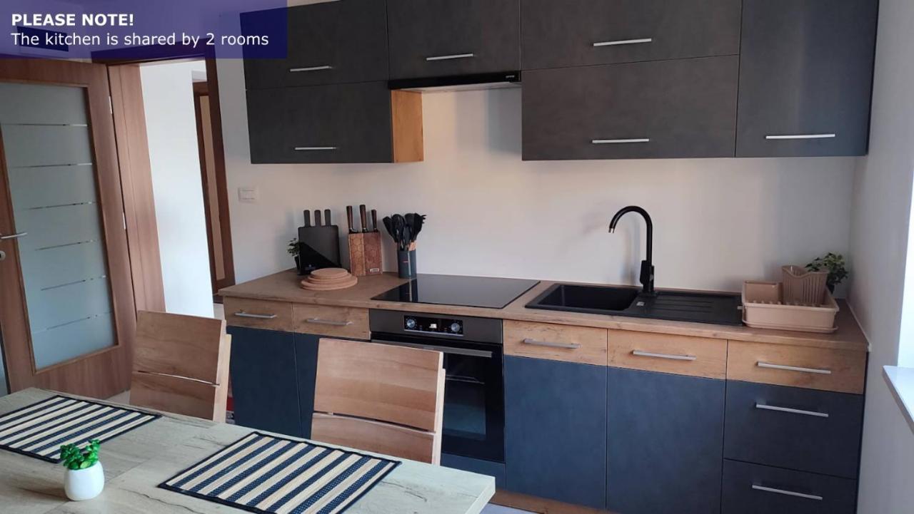 Amaryllis Residence, Apartment Diana & Deluxe Rooms With Shared Kitchen Veli Lošinj Exteriör bild