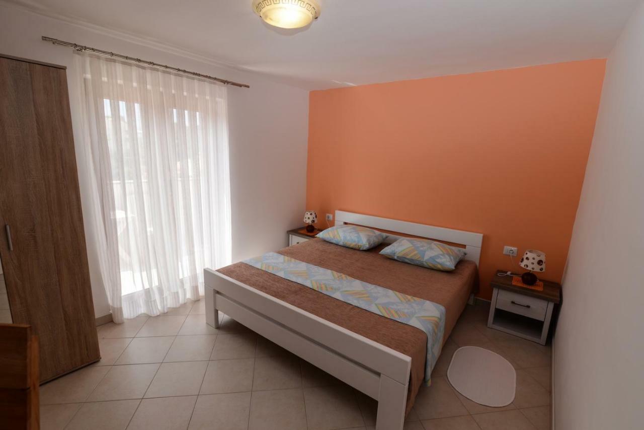 Amaryllis Residence, Apartment Diana & Deluxe Rooms With Shared Kitchen Veli Lošinj Exteriör bild